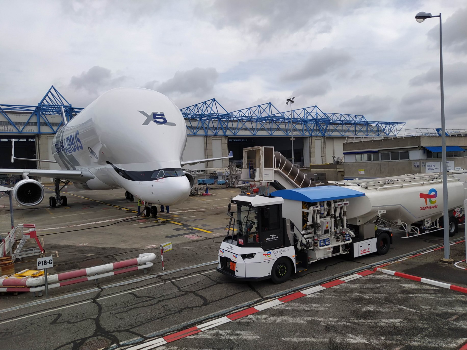 Electric Aircraft Refuellers